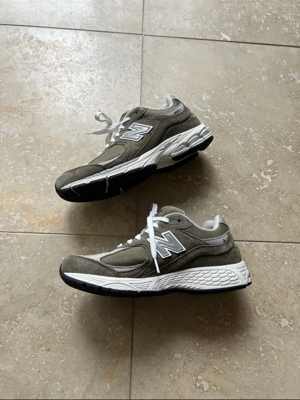 New Balance 2002R Mens Dark Camo Olive / Brown Size 9.5 Mens